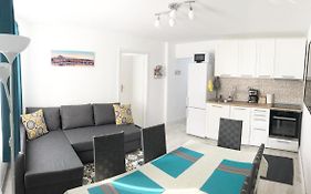 Riverside Ski Apartment